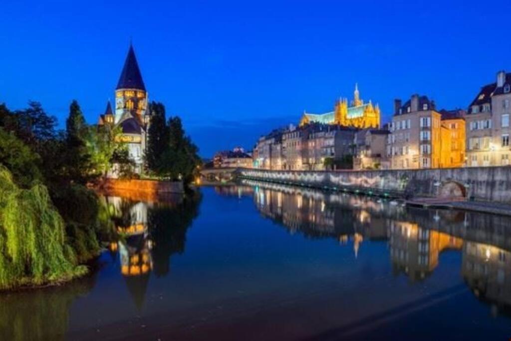 F2 65M2 Parking Prive Avec Une Belle Vue Metz Exterior foto